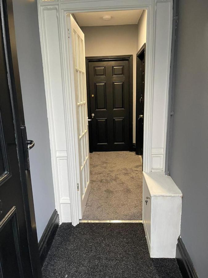 Lovely 2-Bed Apartment In Blackpool Secret House Exterior foto